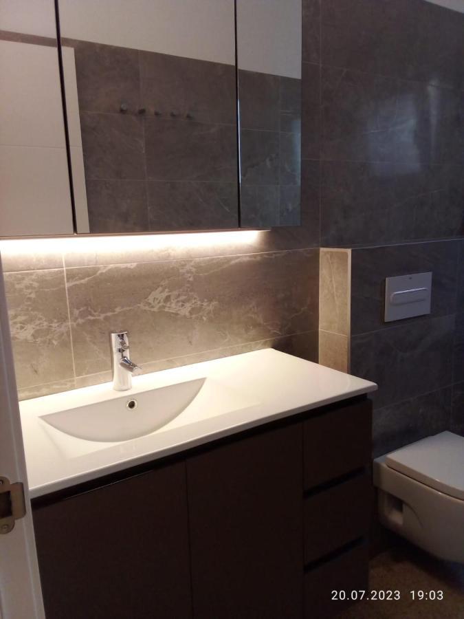 2 Bedroom Large Modern Apartment In Blanes Old Town 50M From The Beach! Extérieur photo