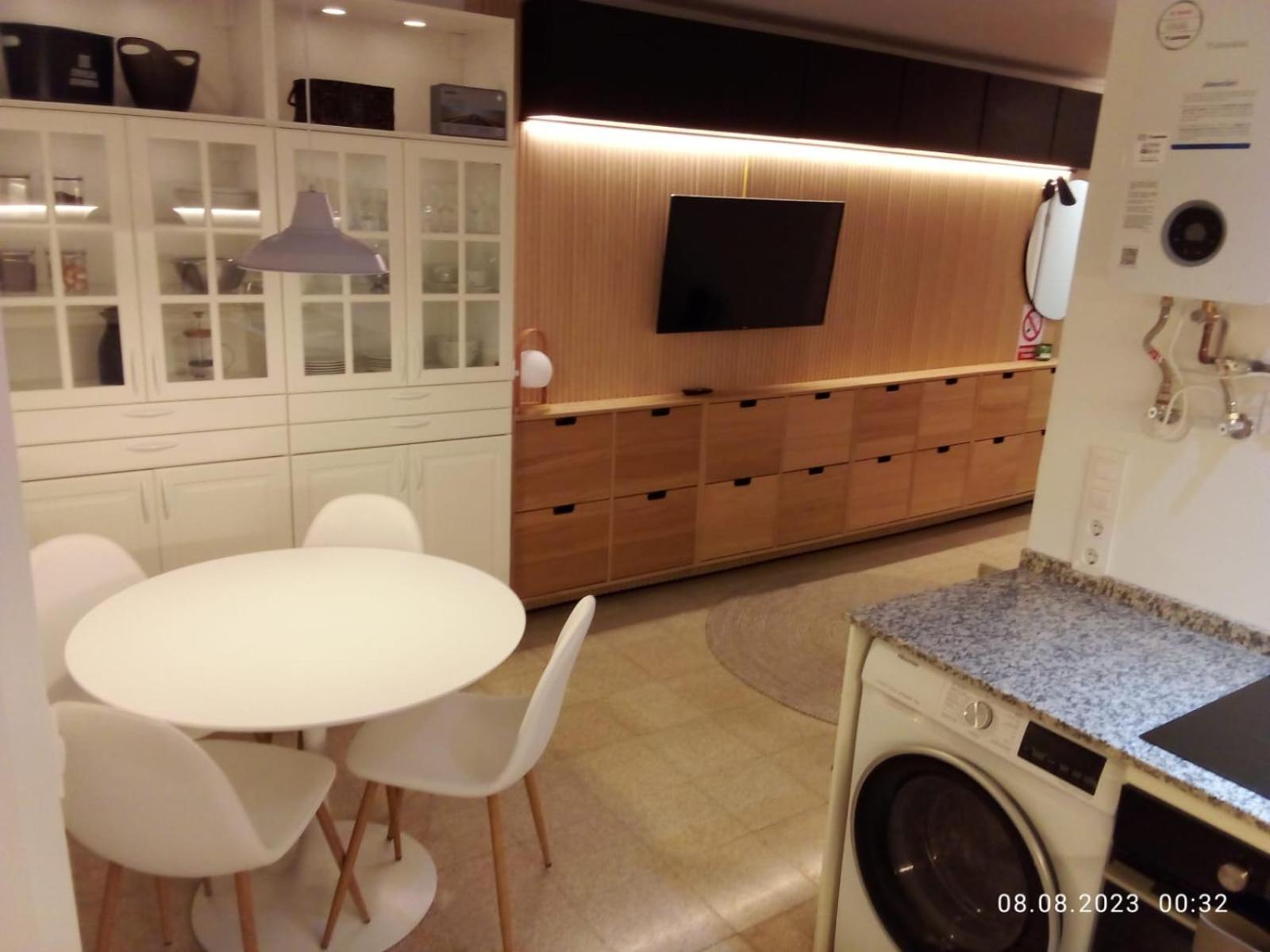 2 Bedroom Large Modern Apartment In Blanes Old Town 50M From The Beach! Extérieur photo